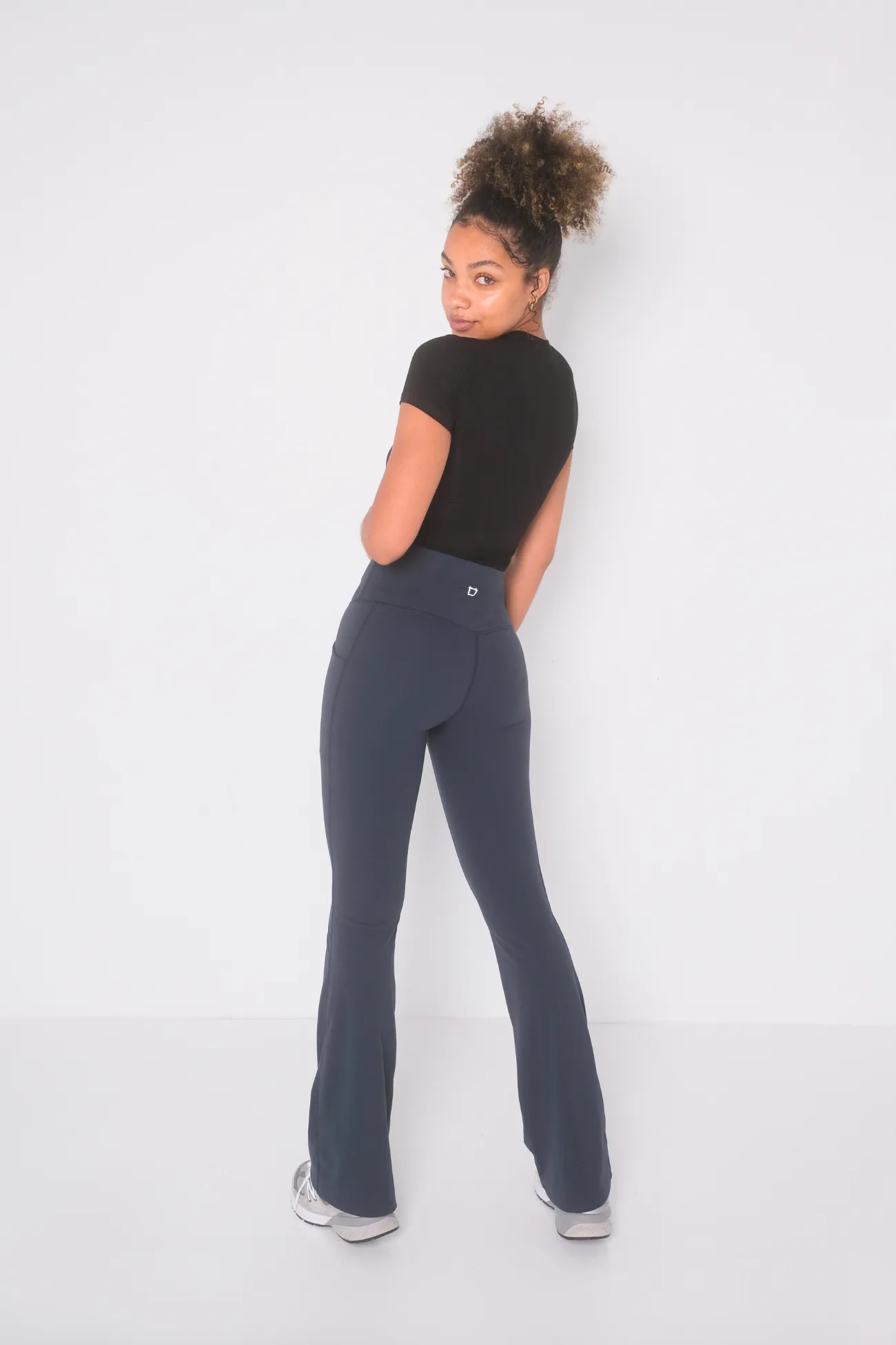 Daze Flare Pocket (Tall) Leggings - Ink