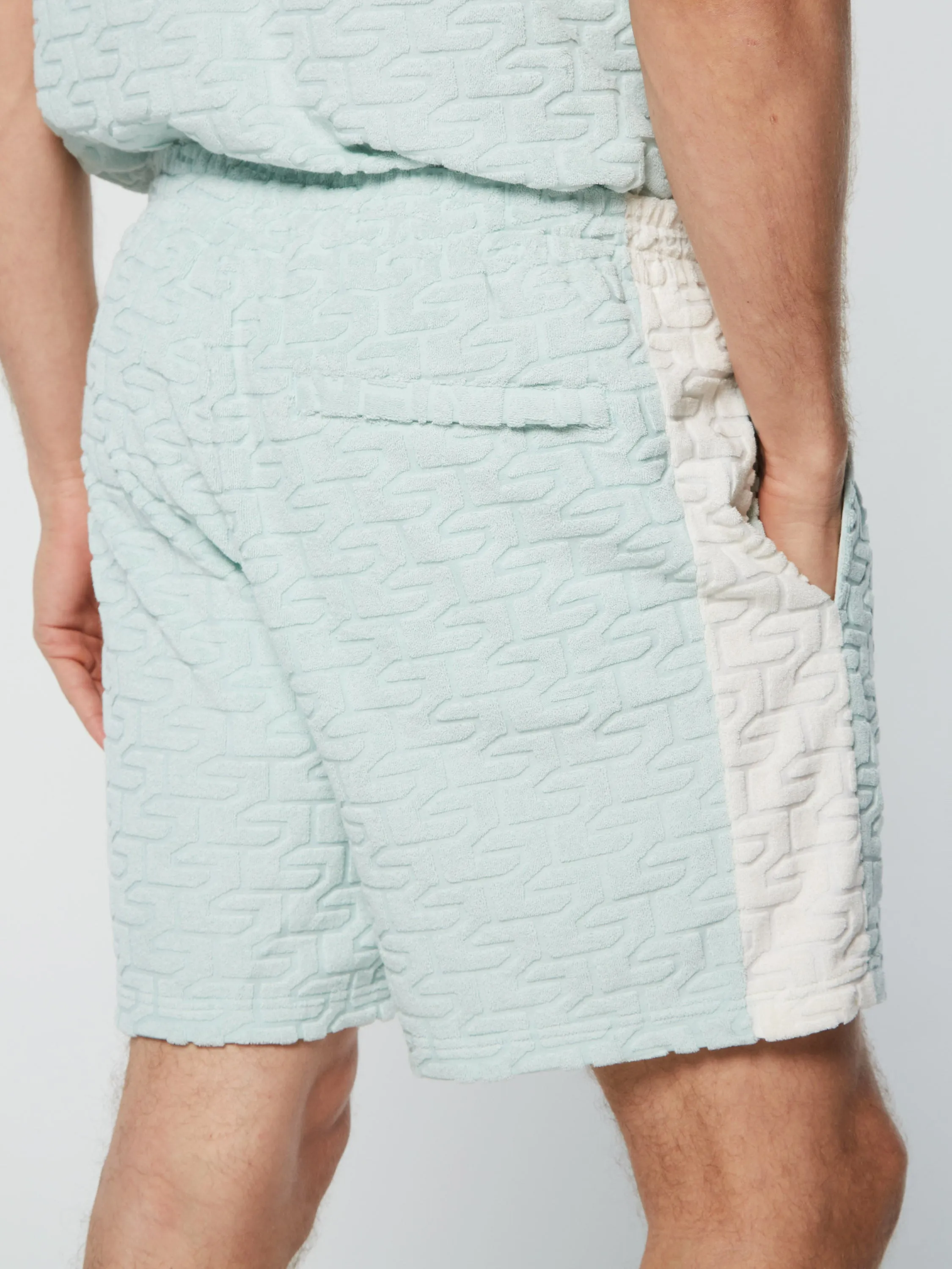 Livata Monogram Short- Surf Spray