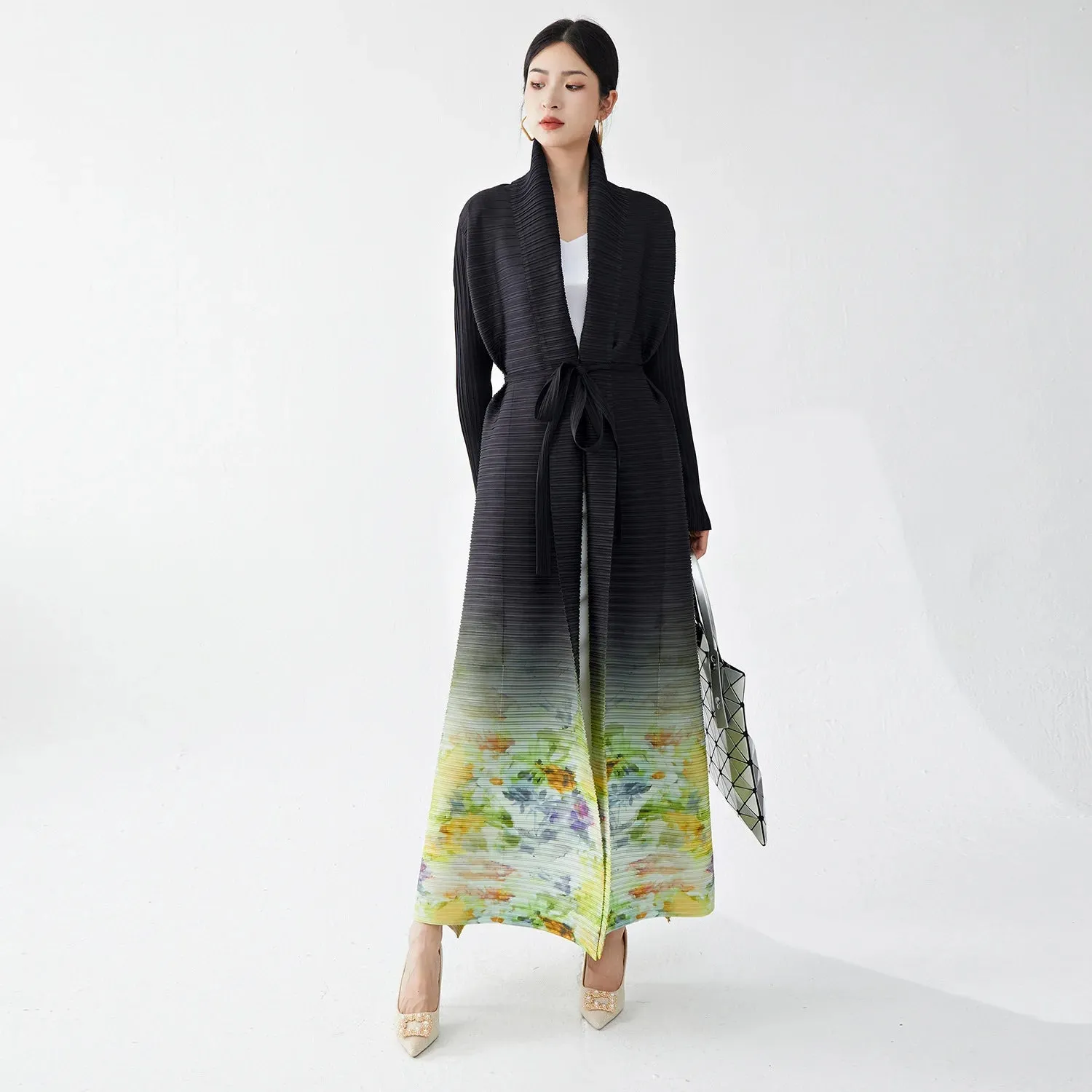 Women's Luxurious Floral Pleated Cardigan Coat